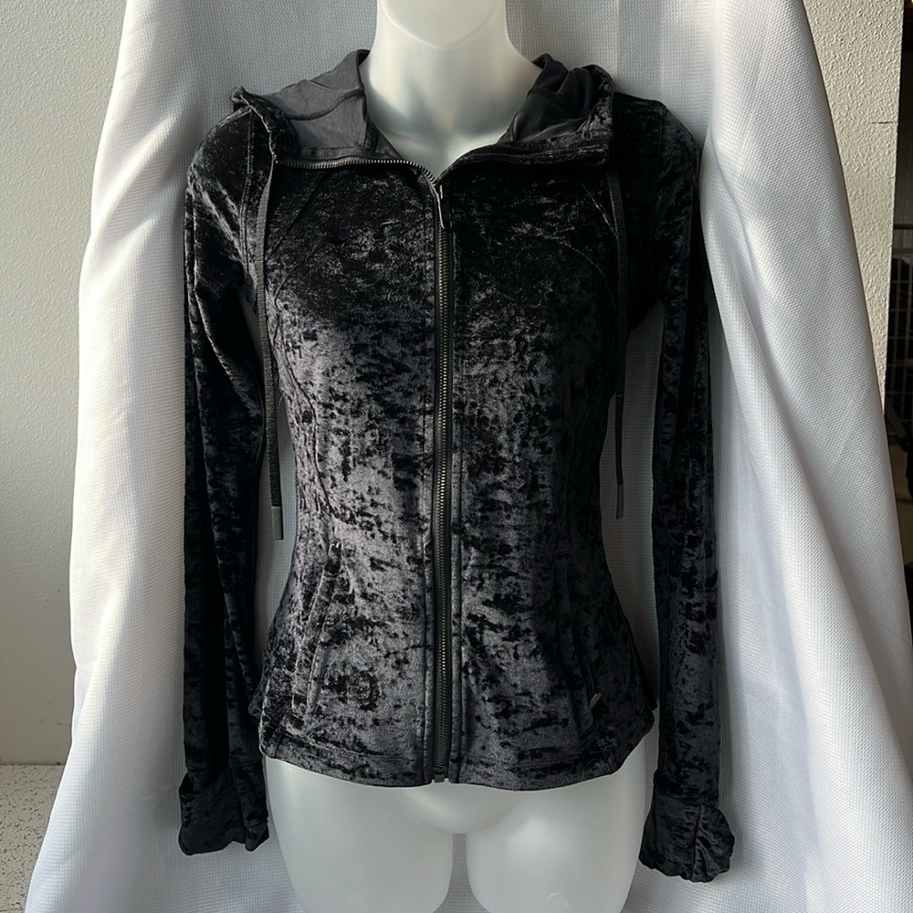 Women’s Lululemon Crushed Velvet Hooded Jacket 4